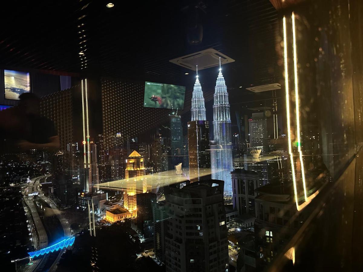 The Platinum Klcc By Moonlight Kuala Lumpur Exterior foto