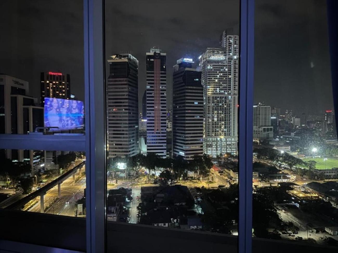 The Platinum Klcc By Moonlight Kuala Lumpur Exterior foto
